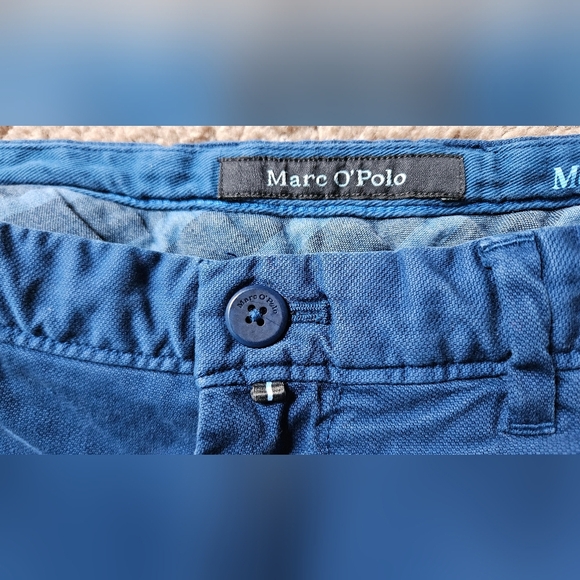 Blue Flat Front Shorts with Lightweight Design - Picture 5 of 8